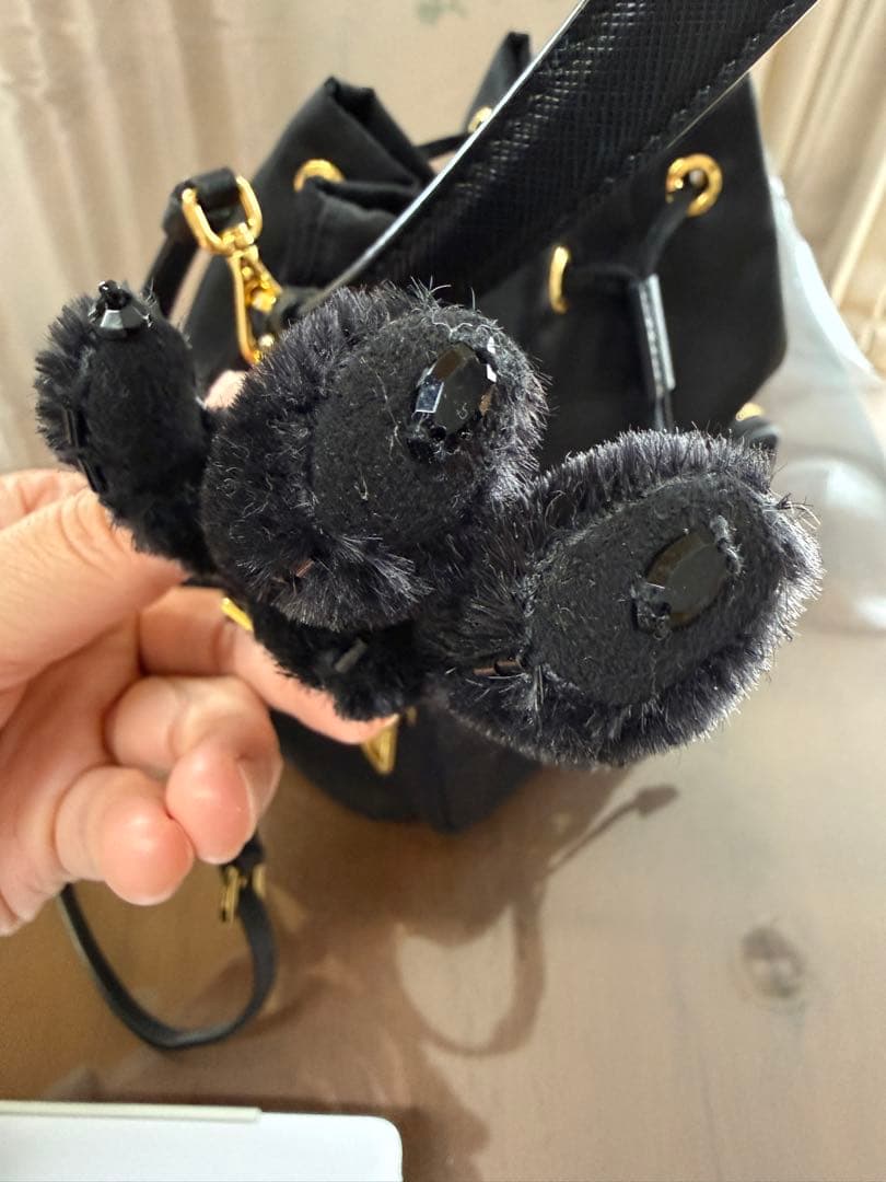 PRADA くまベアーキーホルダー チャームキーリング　黒