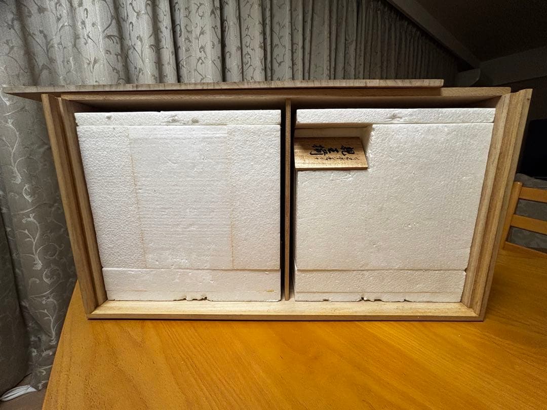 ノリタケボーンチャイナ製　親王揃