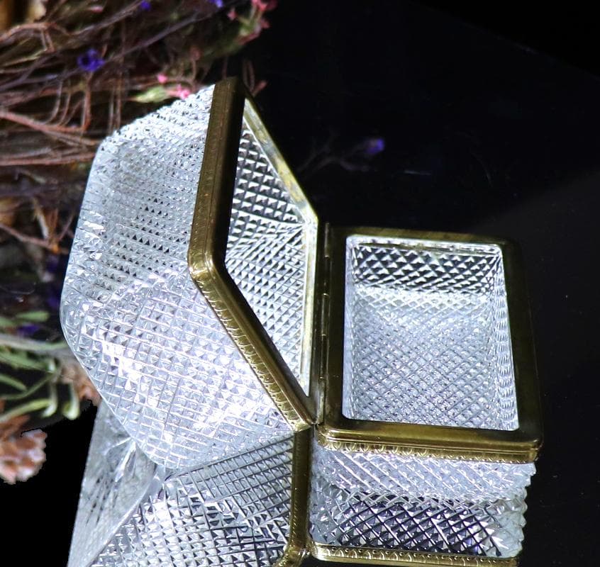 オールド・バカラ レア型 ディアマン・ビゾー ブロンズ装飾 ジュエリーボックス