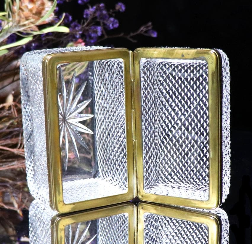 オールド・バカラ レア型 ディアマン・ビゾー ブロンズ装飾 ジュエリーボックス