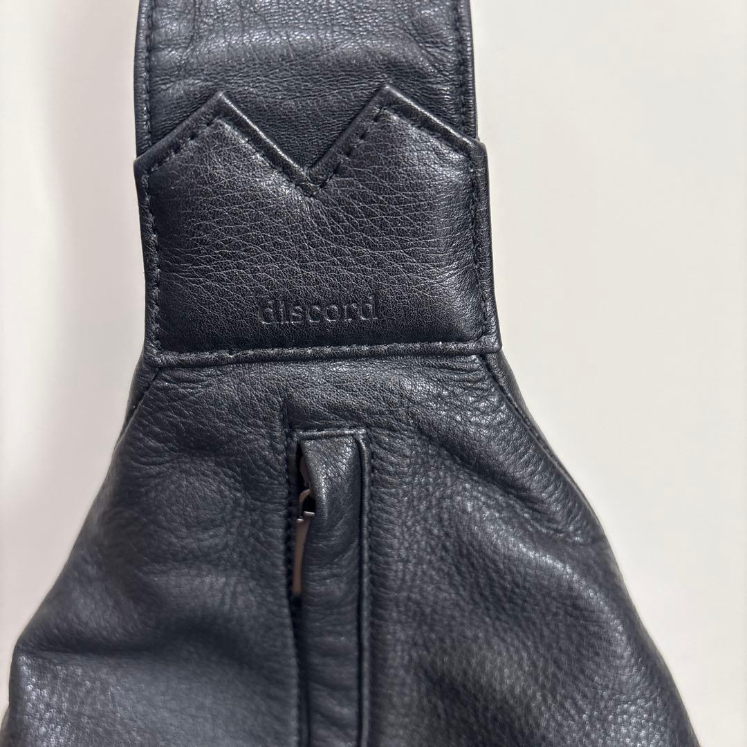 discod 黒 スリングバッグ