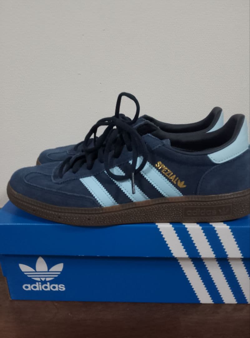 【美品】26㎝ アディダス ハンドボールスペツィアル　BD7633