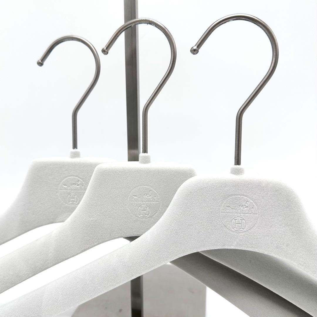 Hermes ベルベット プラスチックハンガー2種類 計3本セット 紙袋はおまけ
