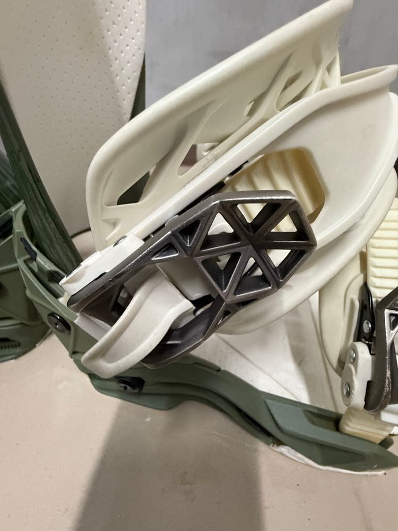 SALOMON DISTRICT HPS 21-22 サイズS