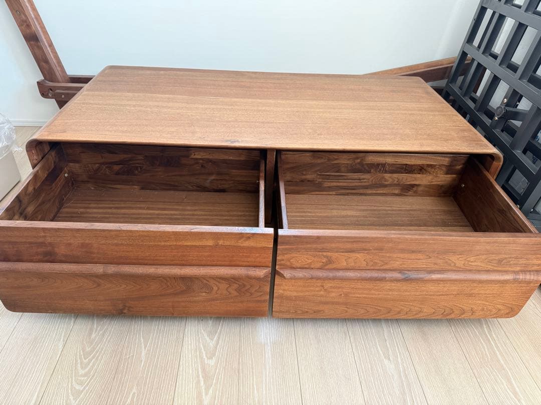 北米産ブラックウォールナット 無垢材 センターテーブル／収納キャビネット