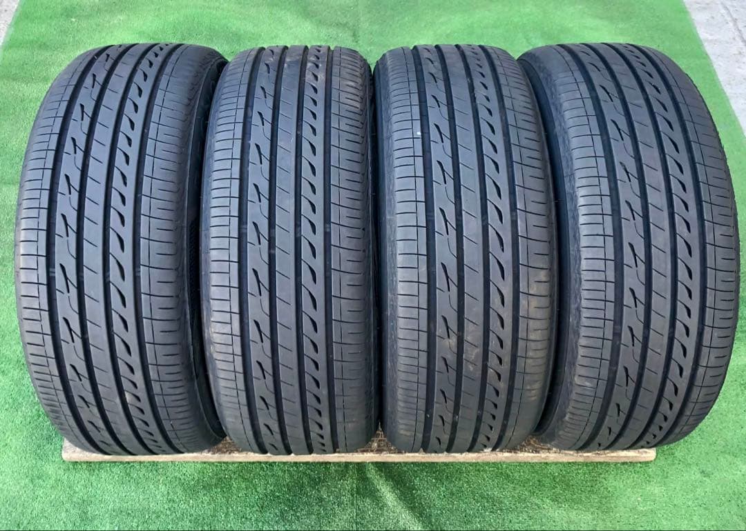 215/45 R17 BRIDGESTONE REGNO GR-XIII、24年