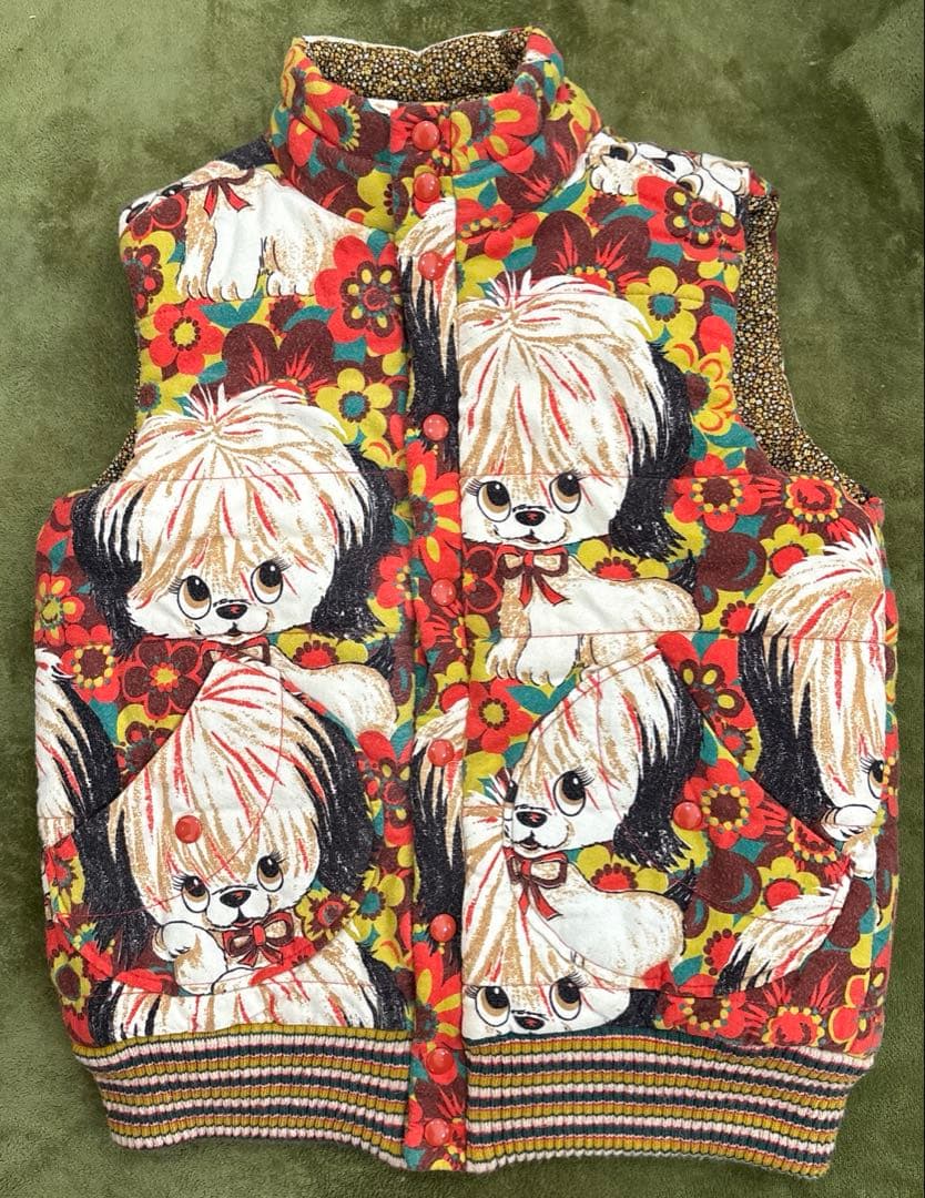 ムチャチャ　犬　花柄　ベスト