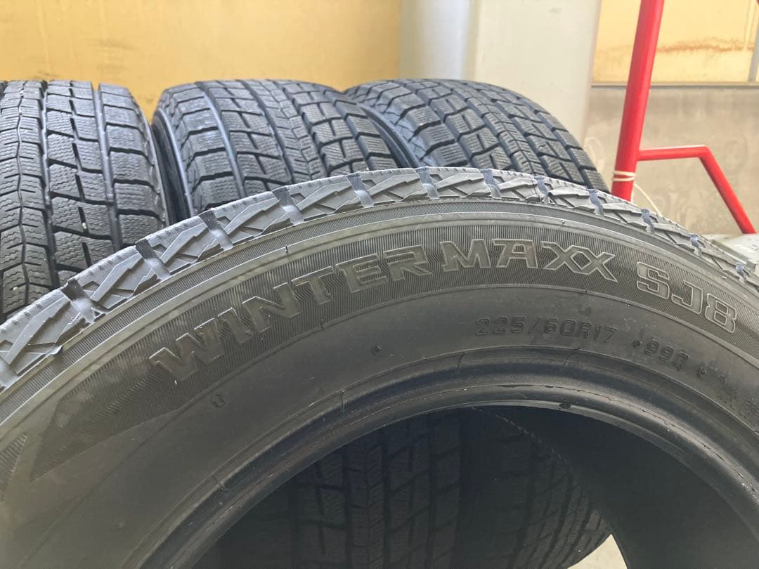 ★225/60R17 DUNLOP スタッドレスタイヤ4本SET バリ溝★