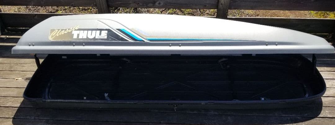 THULE　ルーフボックス　キャリア