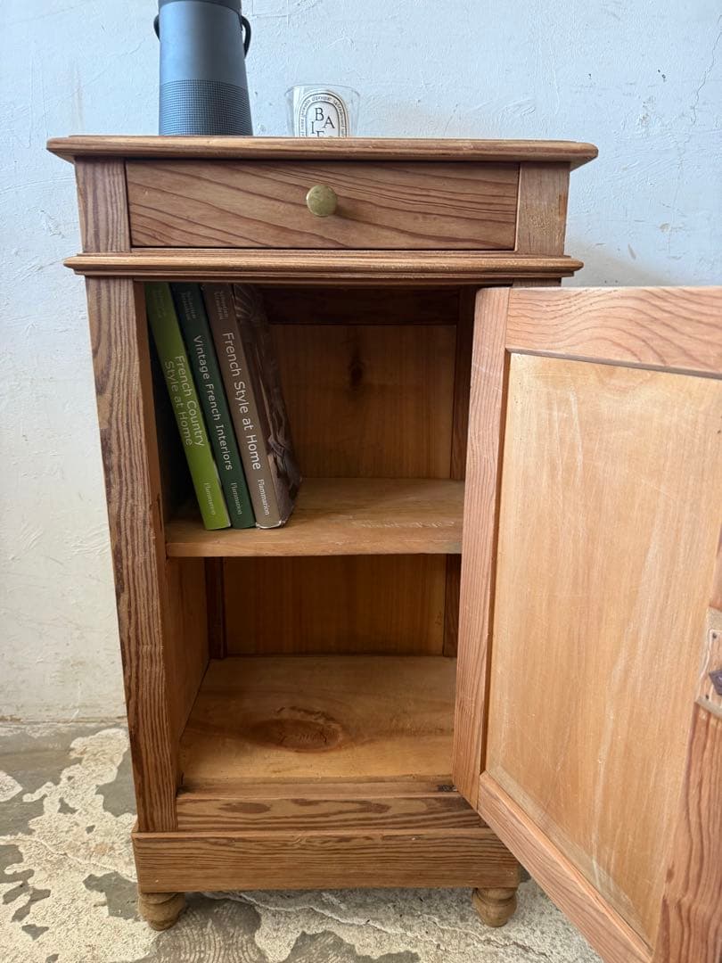 ビンテージ ドロワーサイドテーブル ドロワーベッドサイドテーブル　剥離