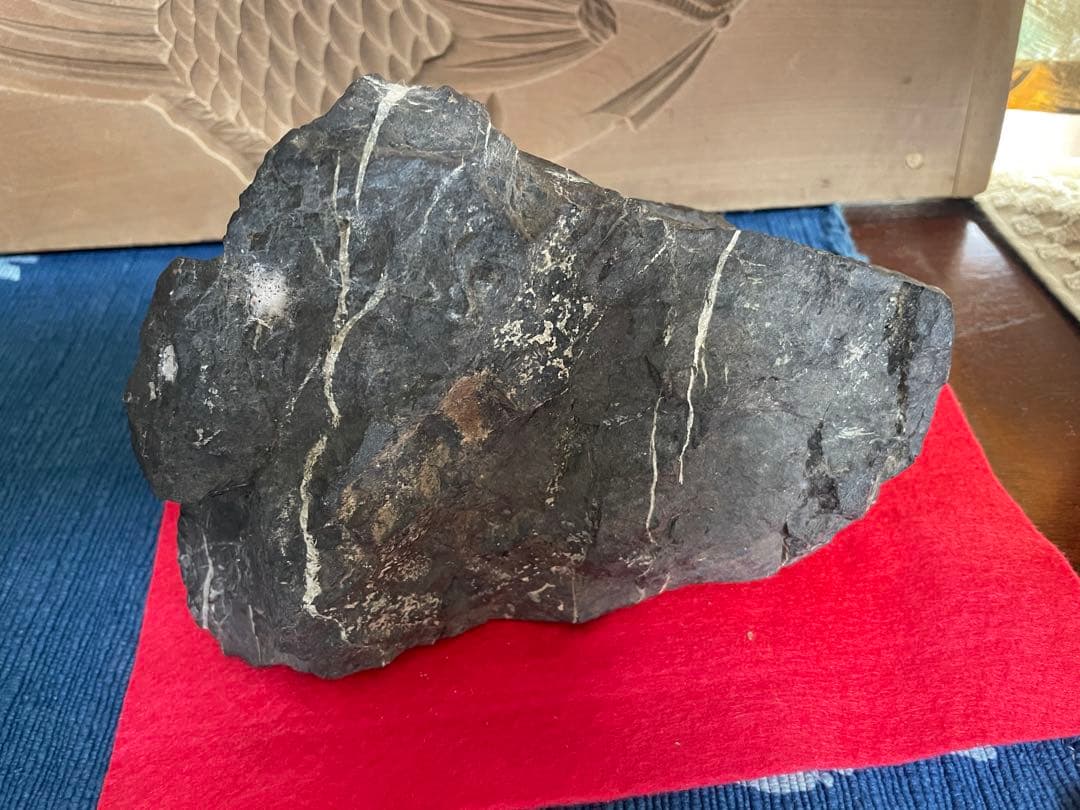 山形 水石 黒白模様 約18cm