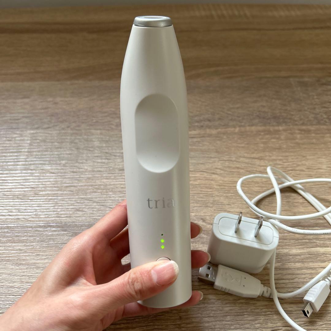 トリア 脱毛器 充電器付き(12/27〜30発送不可)