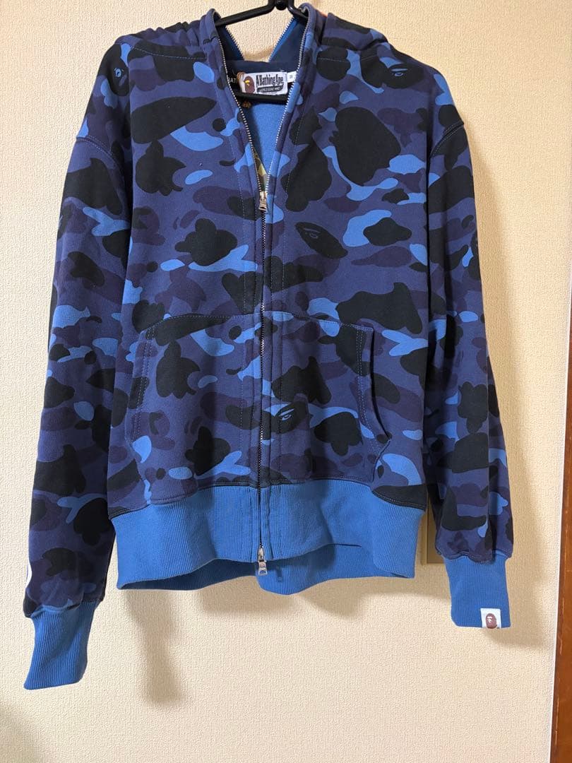 りんりんA Bathing Ape シャークパーカー Mサイズ
