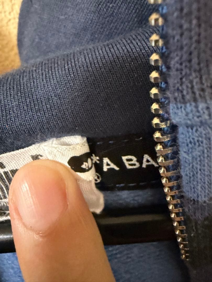 りんりんA Bathing Ape シャークパーカー Mサイズ