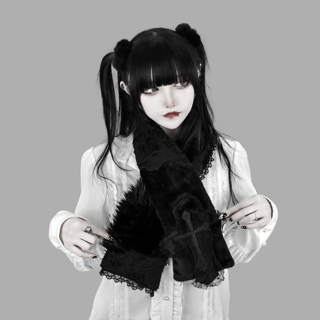 新品 DimMoire【ディムモアール】十字の誓いつぎはぎマフラー/Black