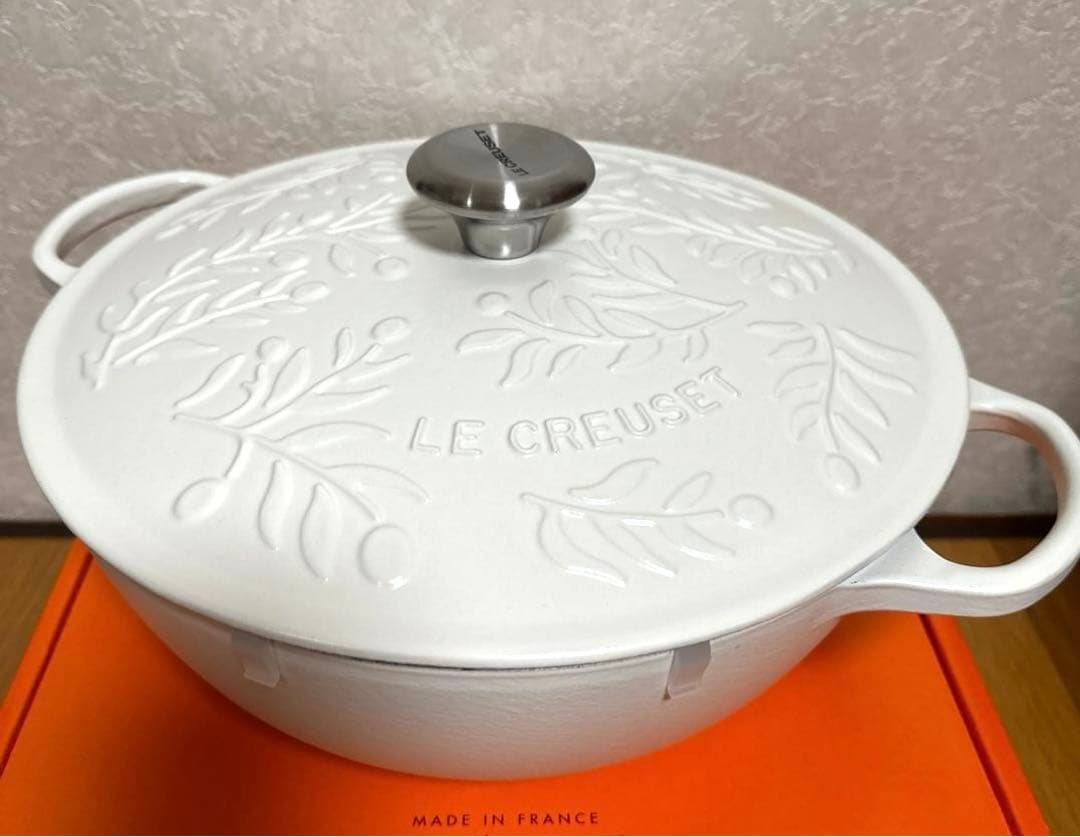 LE CREUSET 両手鍋 28cm コットン　オリーブ