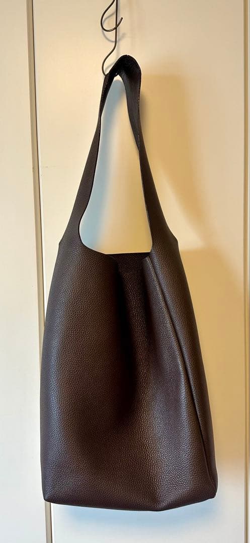 Aeta ショルダーバッグ　ブラウン　シボ革