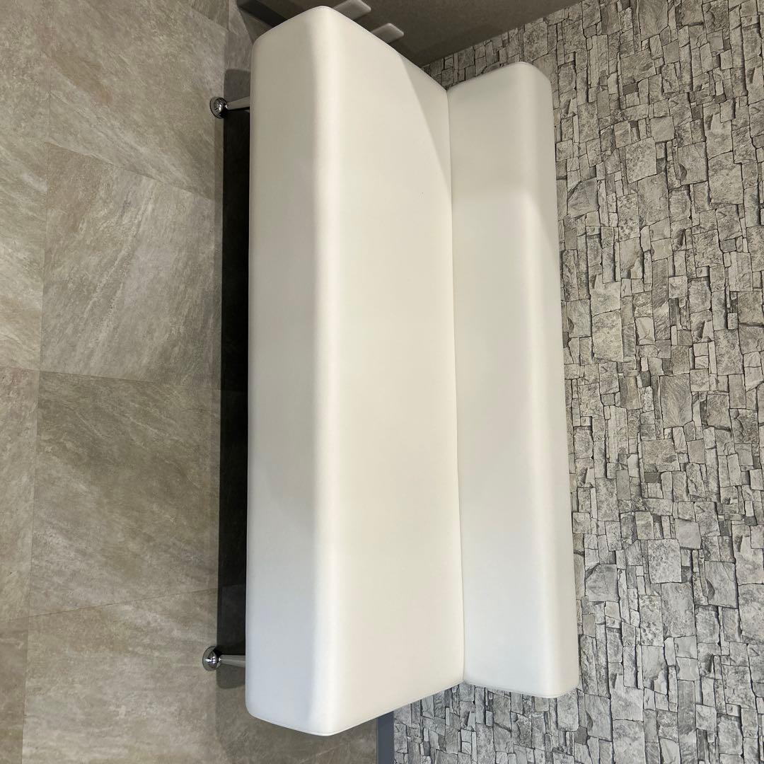 ホワイトモダンソファ　特注ホワイト