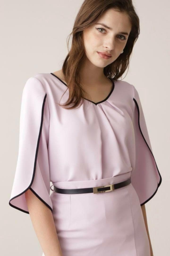 未使用タグ付き.ピンキーアンドダイアン 配色パイピングペタルスリーブブラウス