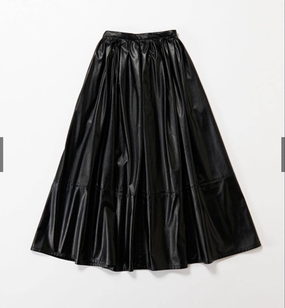 THREE SQUARE フェイクレザースカート 新品未使用✨VERY掲載