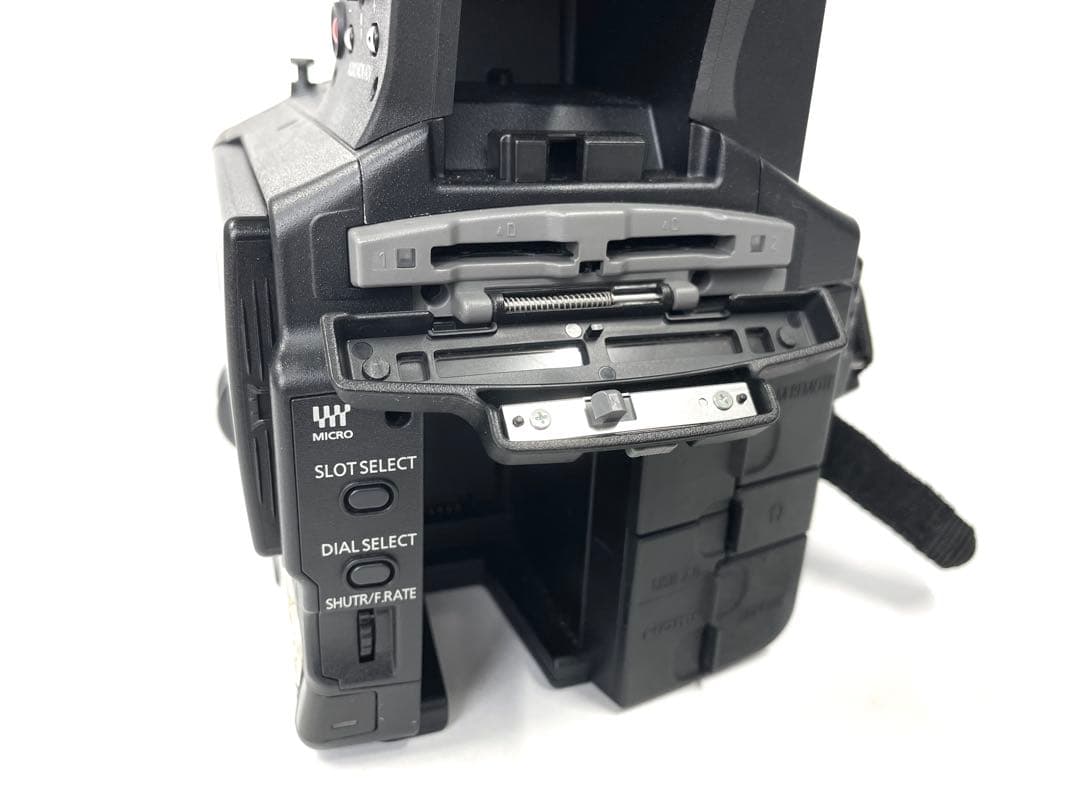 Panasonic AG-AF105とAT-X PRO 28-70mm F2.8