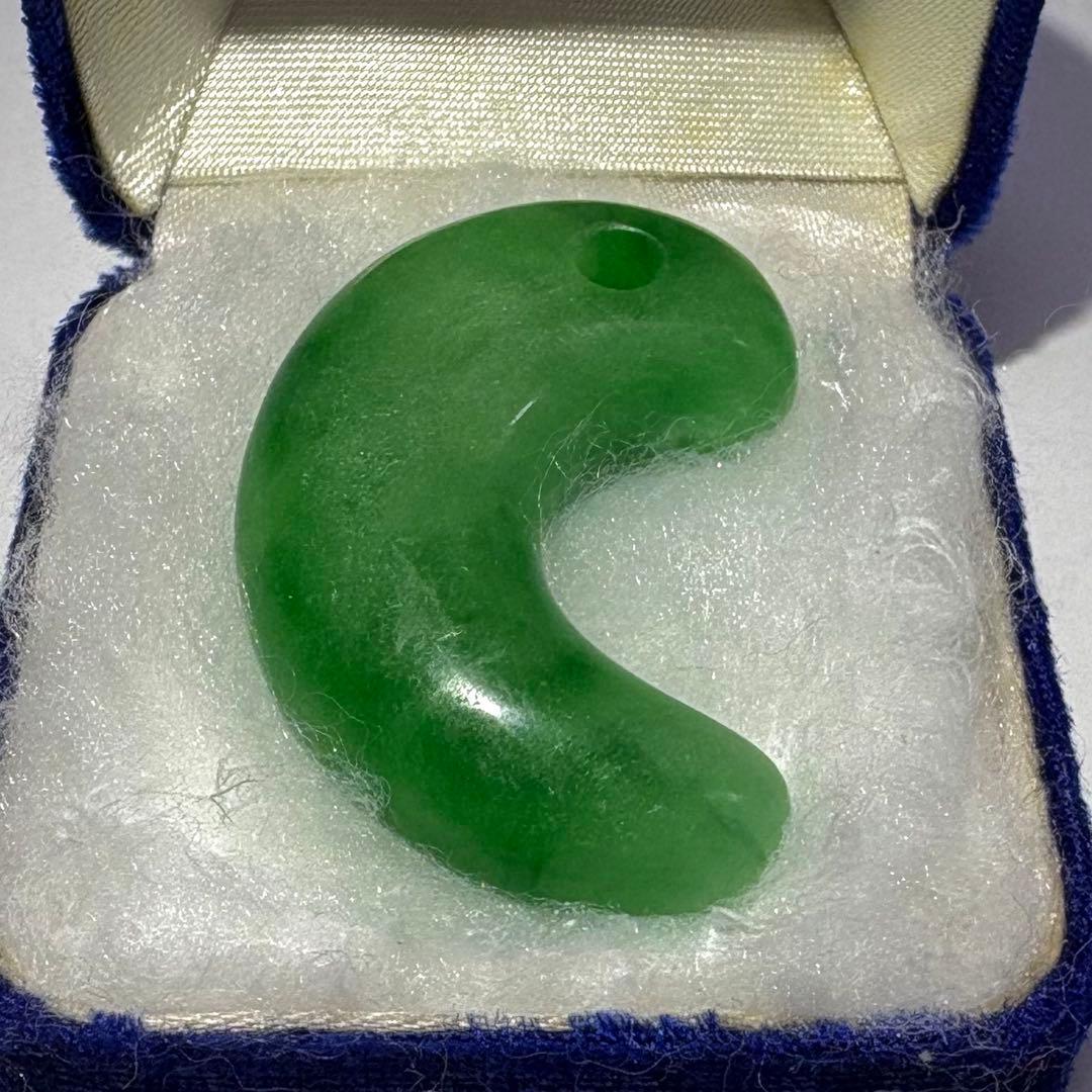 古墳期　出土品　糸魚川　翡翠　琅かん　ロウカン　勾玉