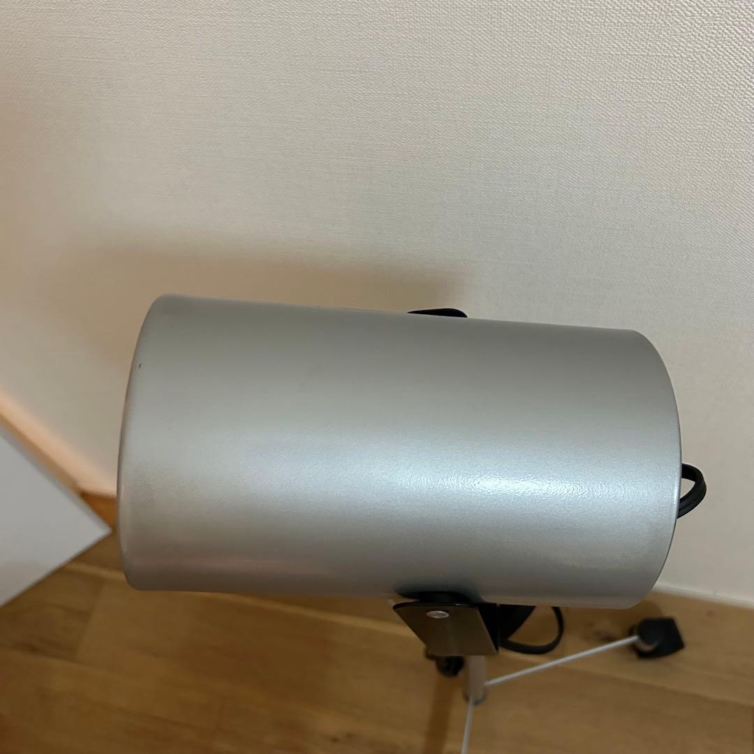 innovator イノベーター フロア スポットライト 移動式