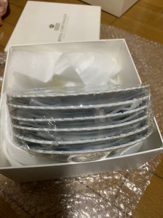 ブルーフルーテッドフルレース皿　新品未使用4枚