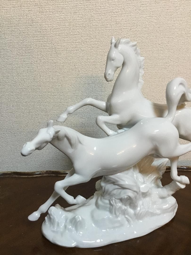 リヤドロ（Lladro） 駆ける馬（ホワイト）／陶器