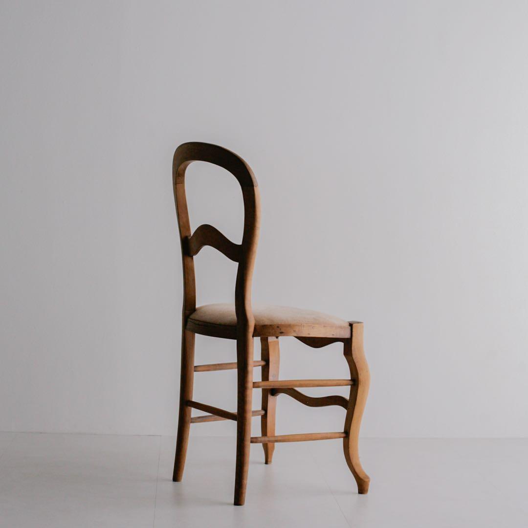 フランス　バルーンチェア　アンティーク 無垢財 モケット張り 古家具 ブロカント