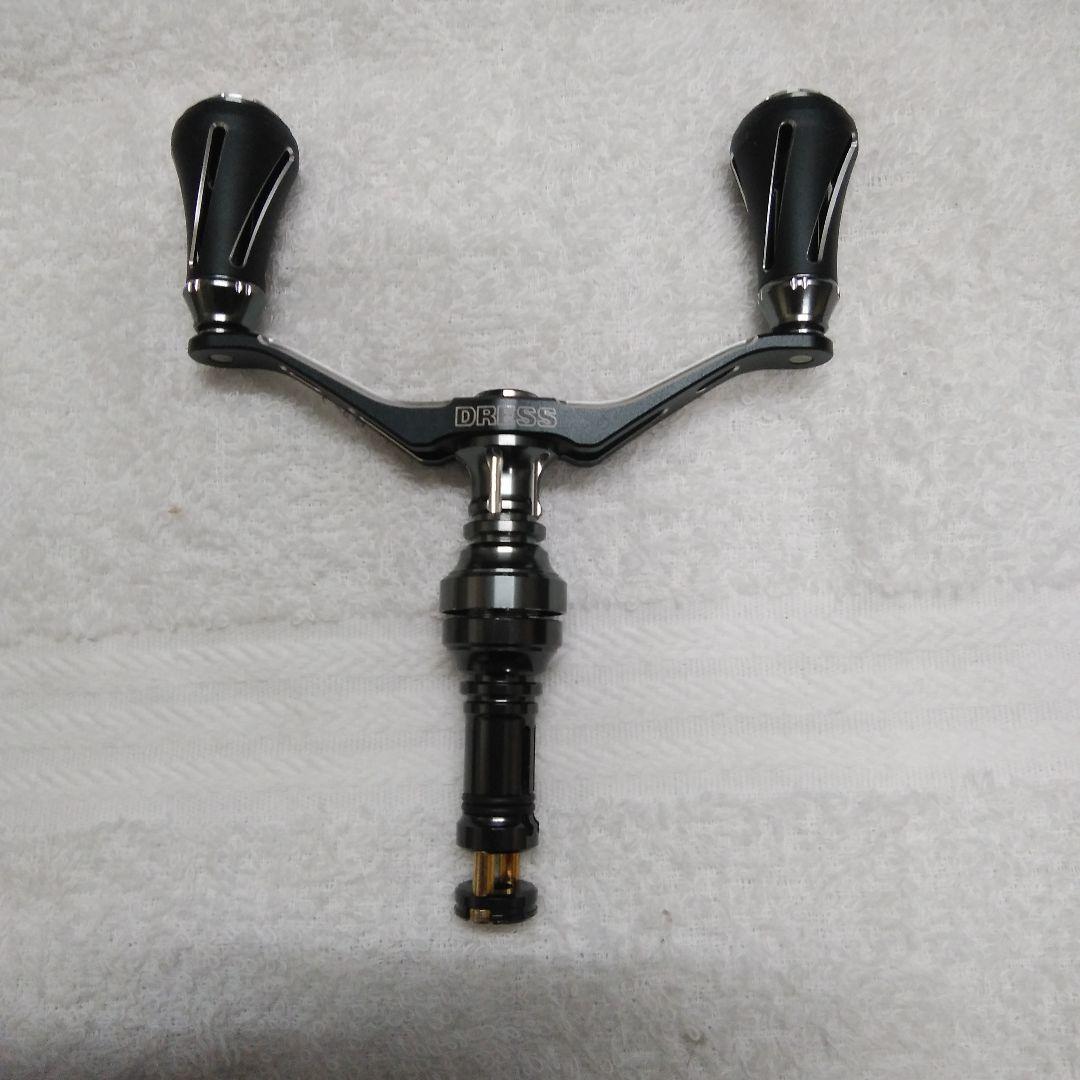 DRESS スピニングリールハンドル ブラック/シルバー