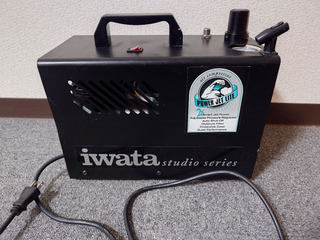 IWATA エアーブラシ用オイルフリーコンプレッサー