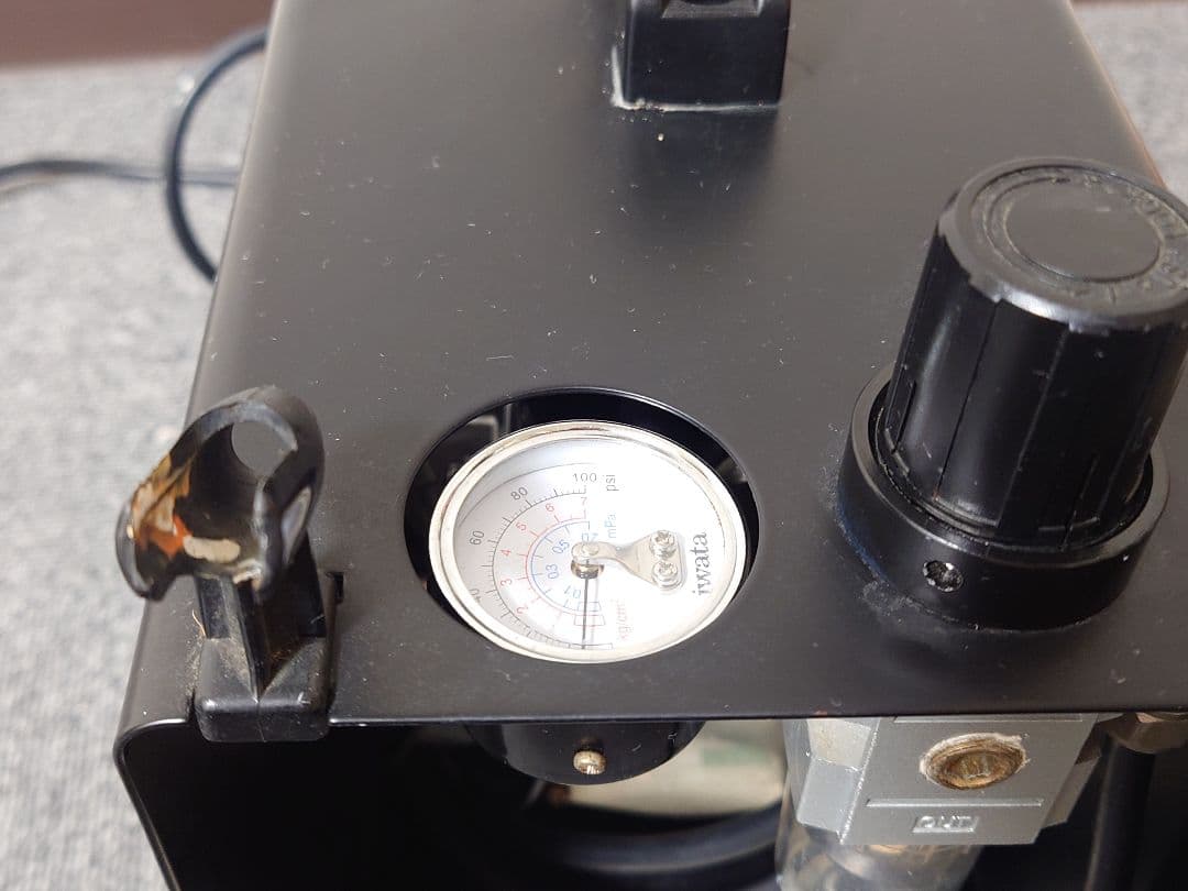 IWATA エアーブラシ用オイルフリーコンプレッサー