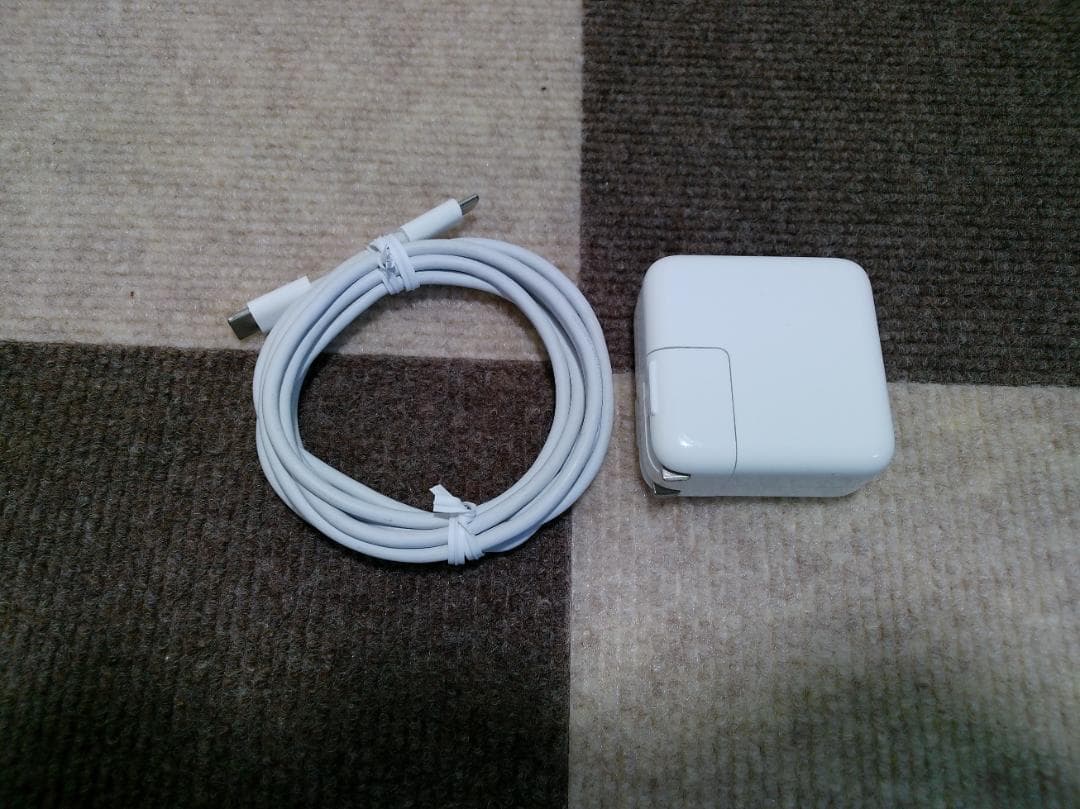 Mac Air 2020 A2179 13㌅ バッテリー正常『充放電3回』