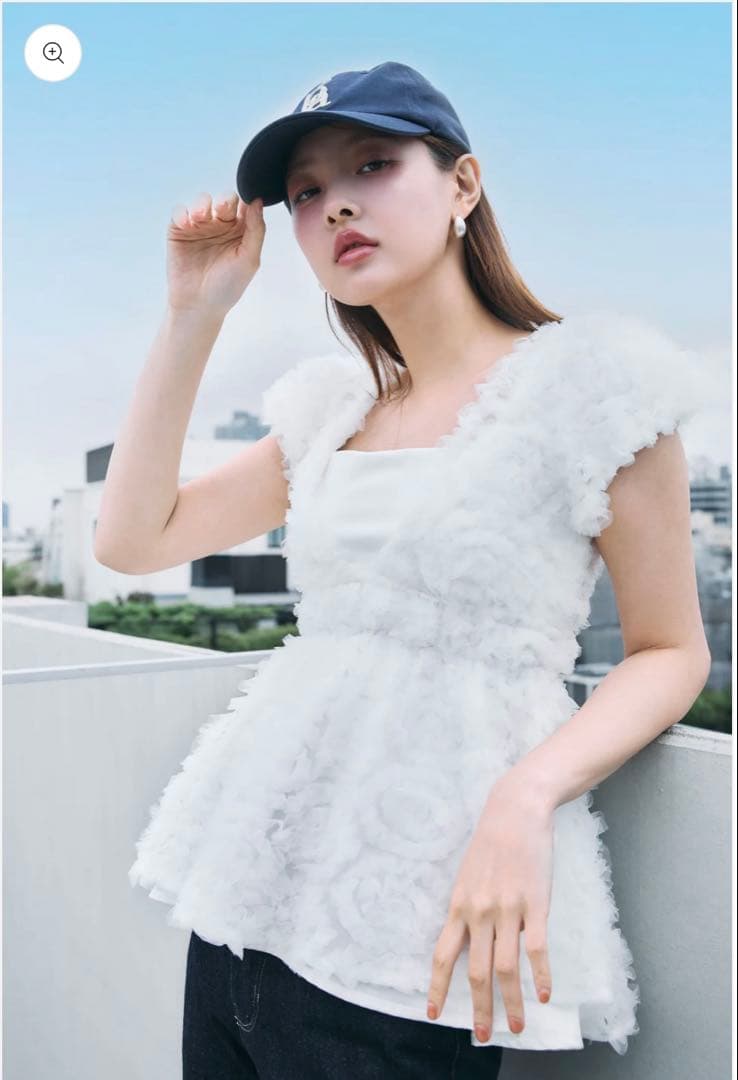 poláura フラワーぺプラムバックリボンチュニック