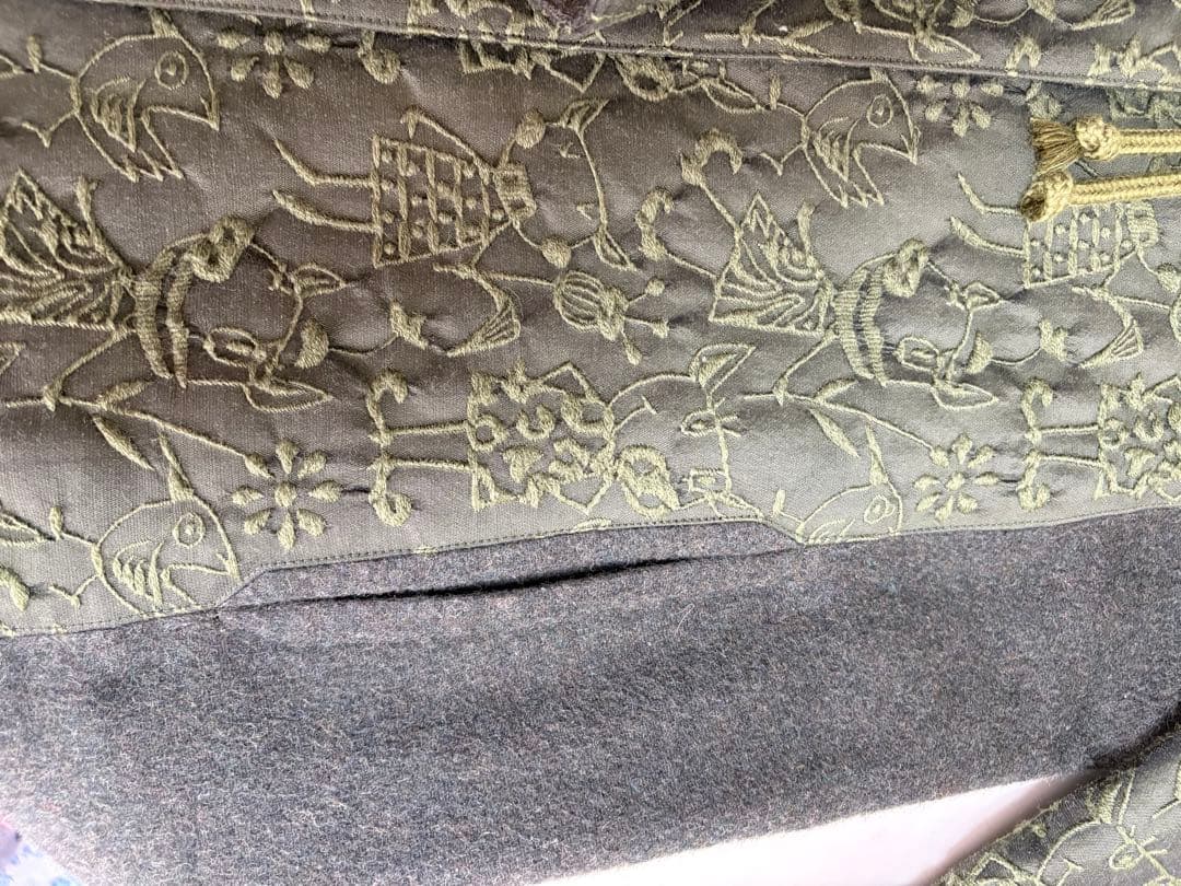 オリーブグリーン刺繍ロングコート