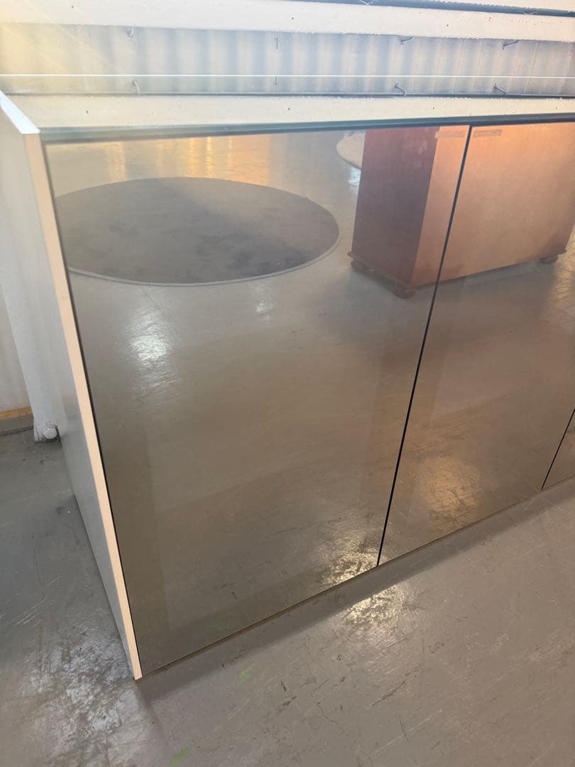 ハーフミラーキャビネットLiving houses