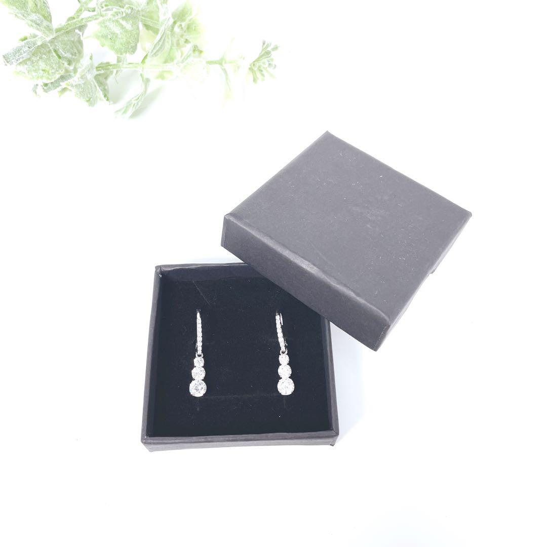 SWAROVSKI スワロフスキー　ピアス 5416155 アトラクトトリロジー