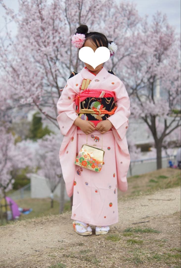 7歳向け・正絹・ちりめんのお着物セットです