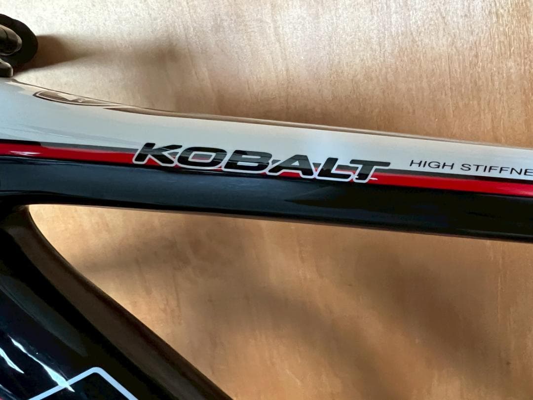 KUOTA クオータ　ロードバイク サドル・ペダル無し　自転車　軽量