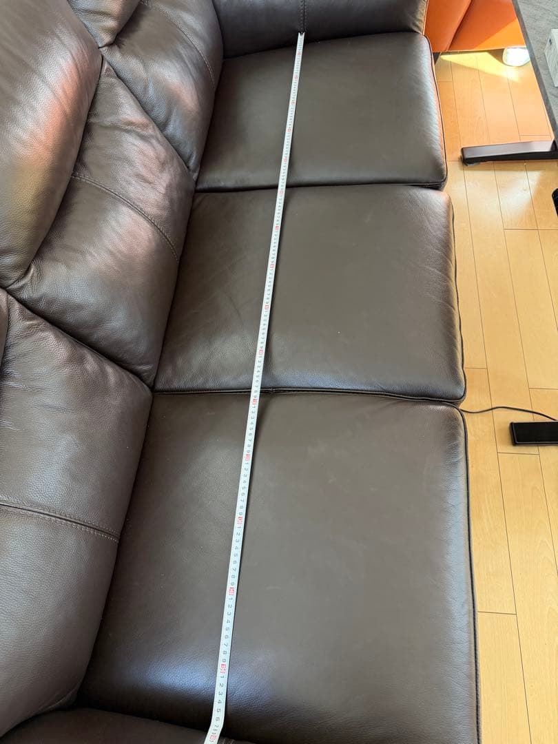 半革タイプ３人掛けソファ