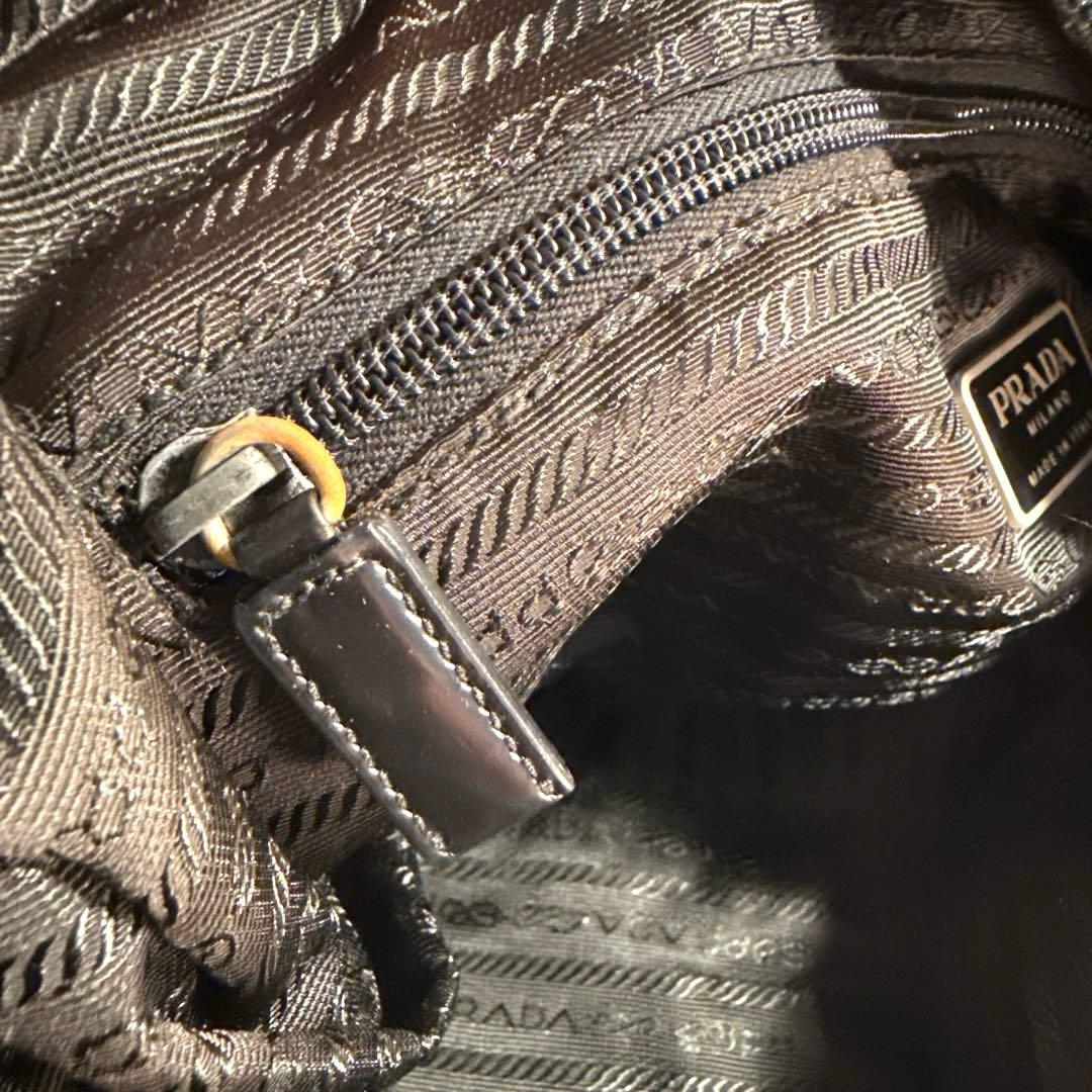 プラダ メッセンジャーバッグ