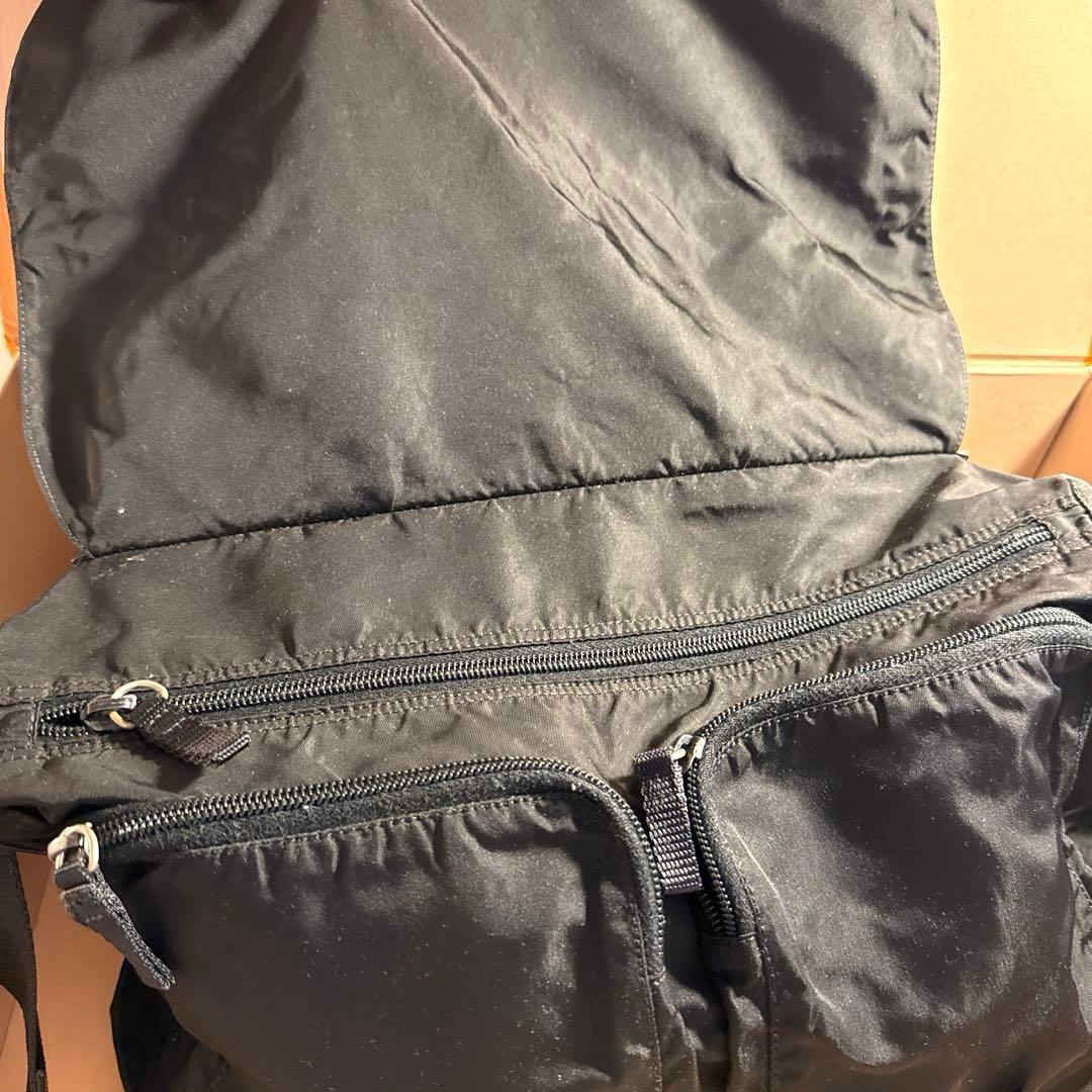 プラダ メッセンジャーバッグ