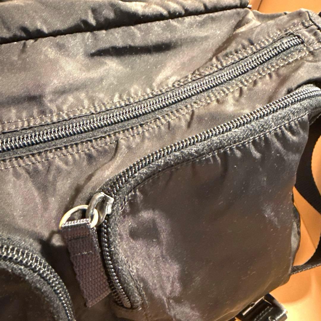 プラダ メッセンジャーバッグ