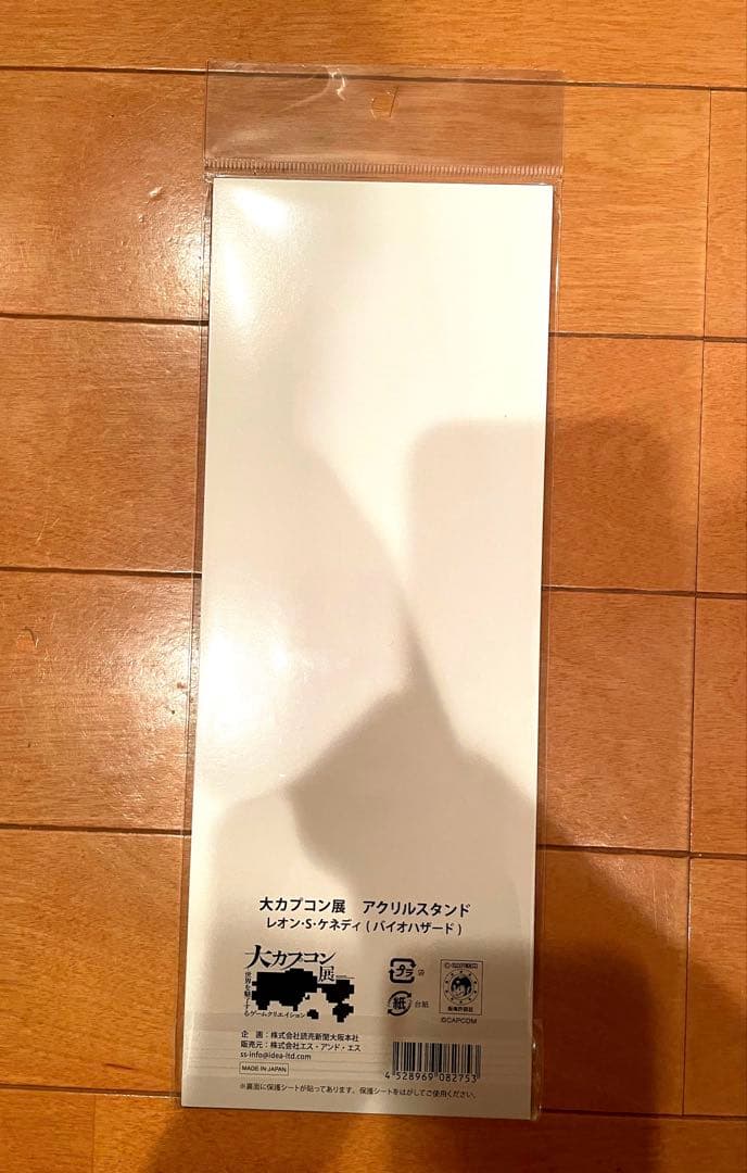 大カプコン展 バイオハザード レオン 5点 アクスタ ステッカー ボールペン 他
