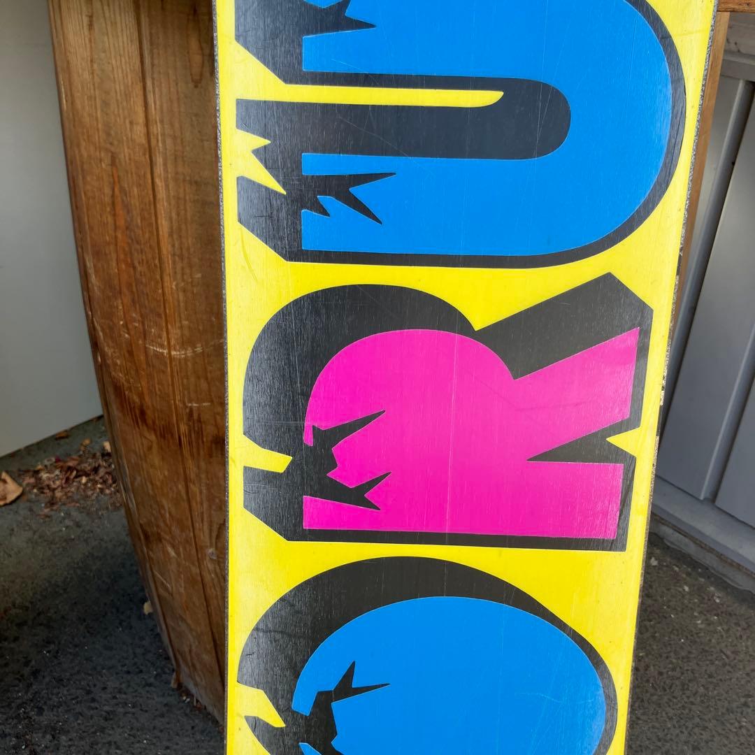 Forum フォーラム　スノーボード　ボード　黄色　グラフィック　153