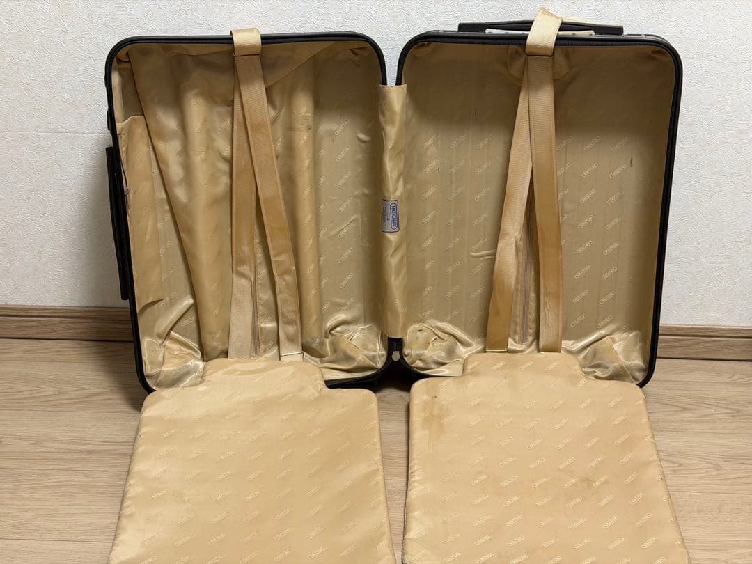 良品 リモワ サルサデラックス 機内持ち込み 4輪 TSAロック