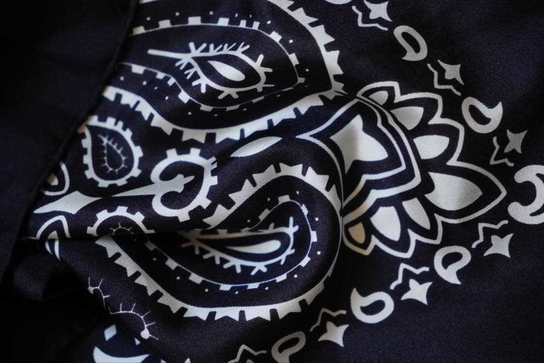 レア　MANIPURI シルク108 バンダナ　ペイズリー　大判ストール　黒