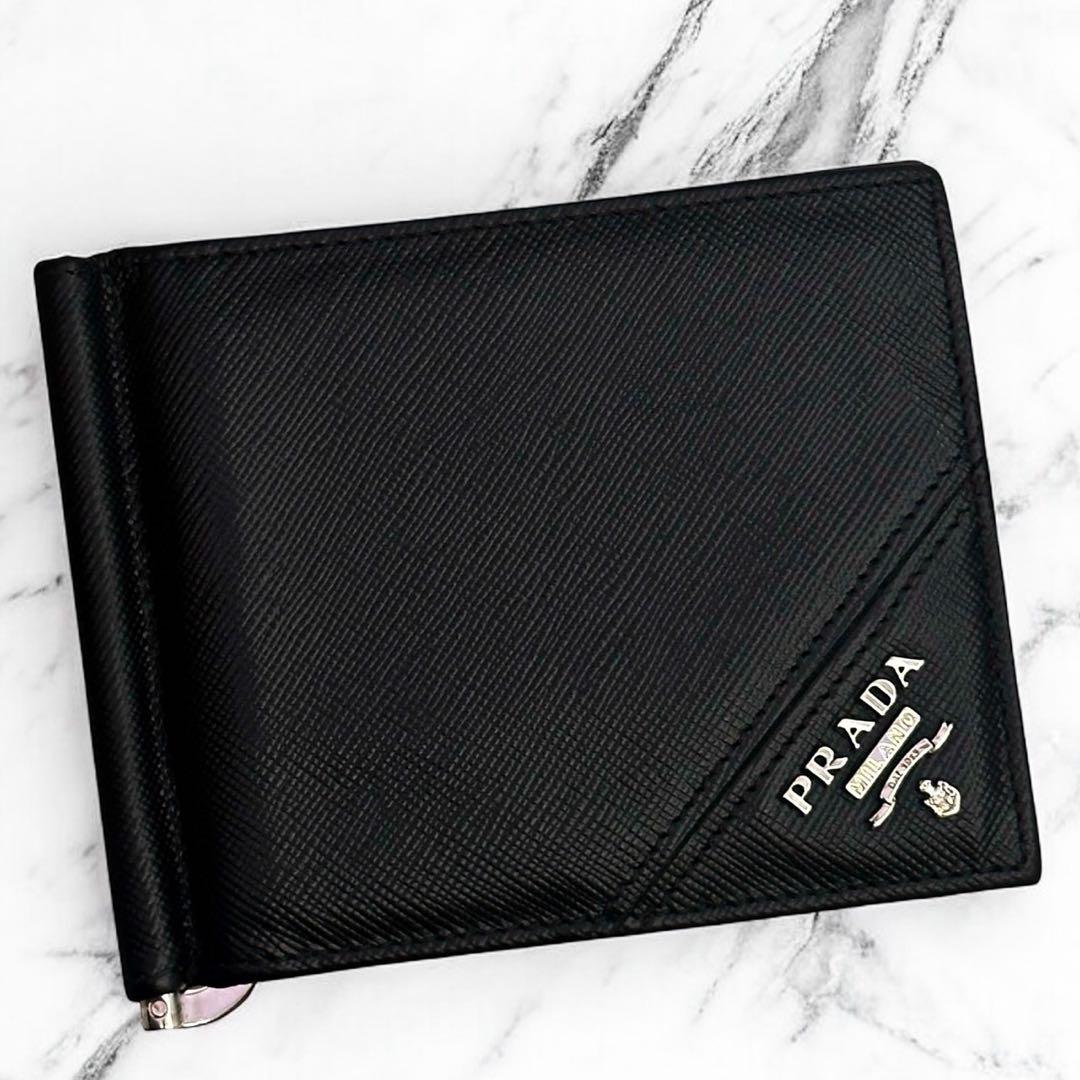 美品 プラダ サフィアーノ マネークリップ 財布 札入れ カード コンパクト 黒