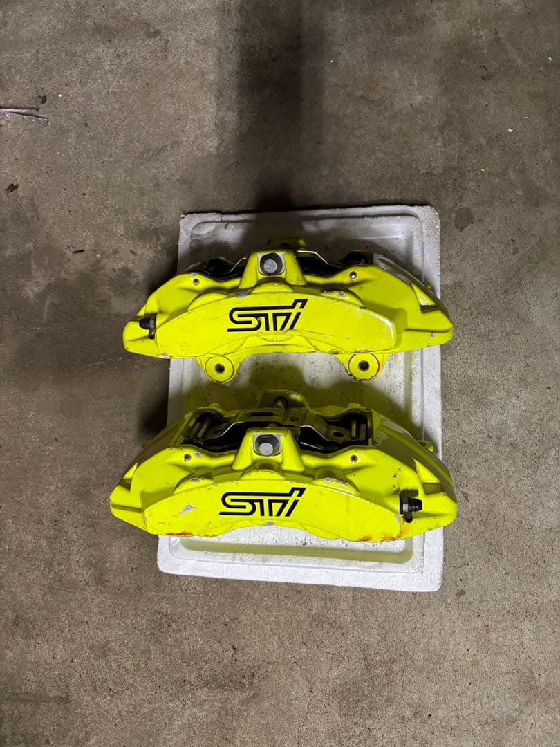 ブレンボ　WRX STI 6POT キャリパーフロント